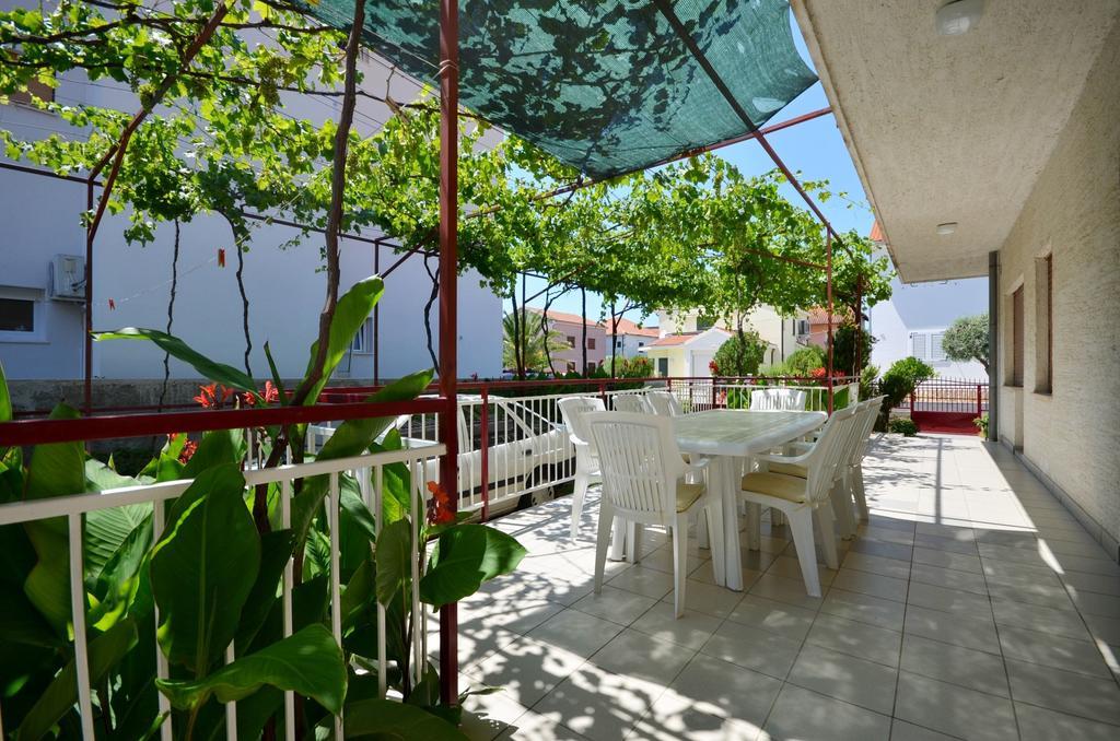 Apartments Branko Vodice Bagian luar foto