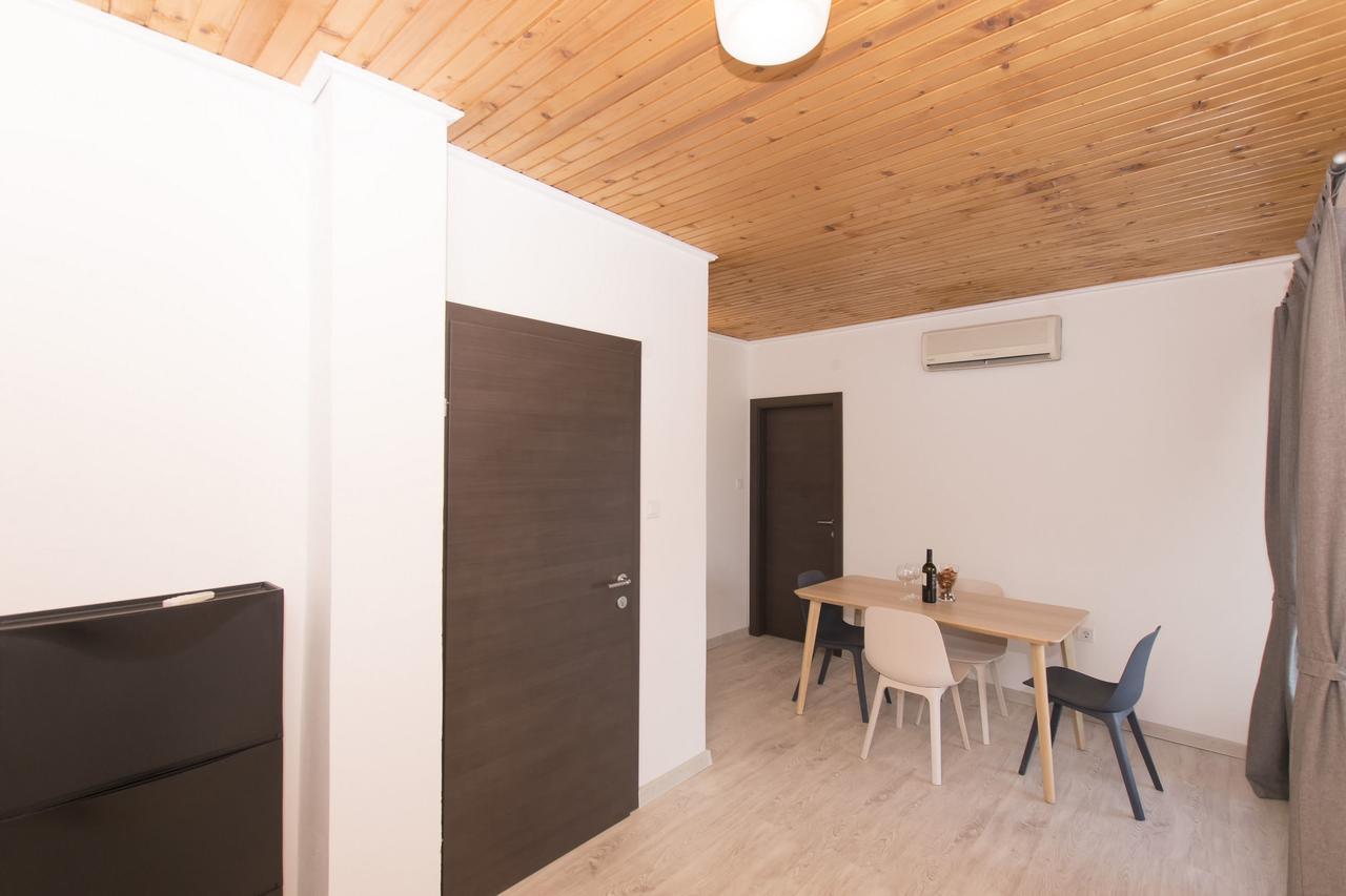Apartments Branko Vodice Ruang foto