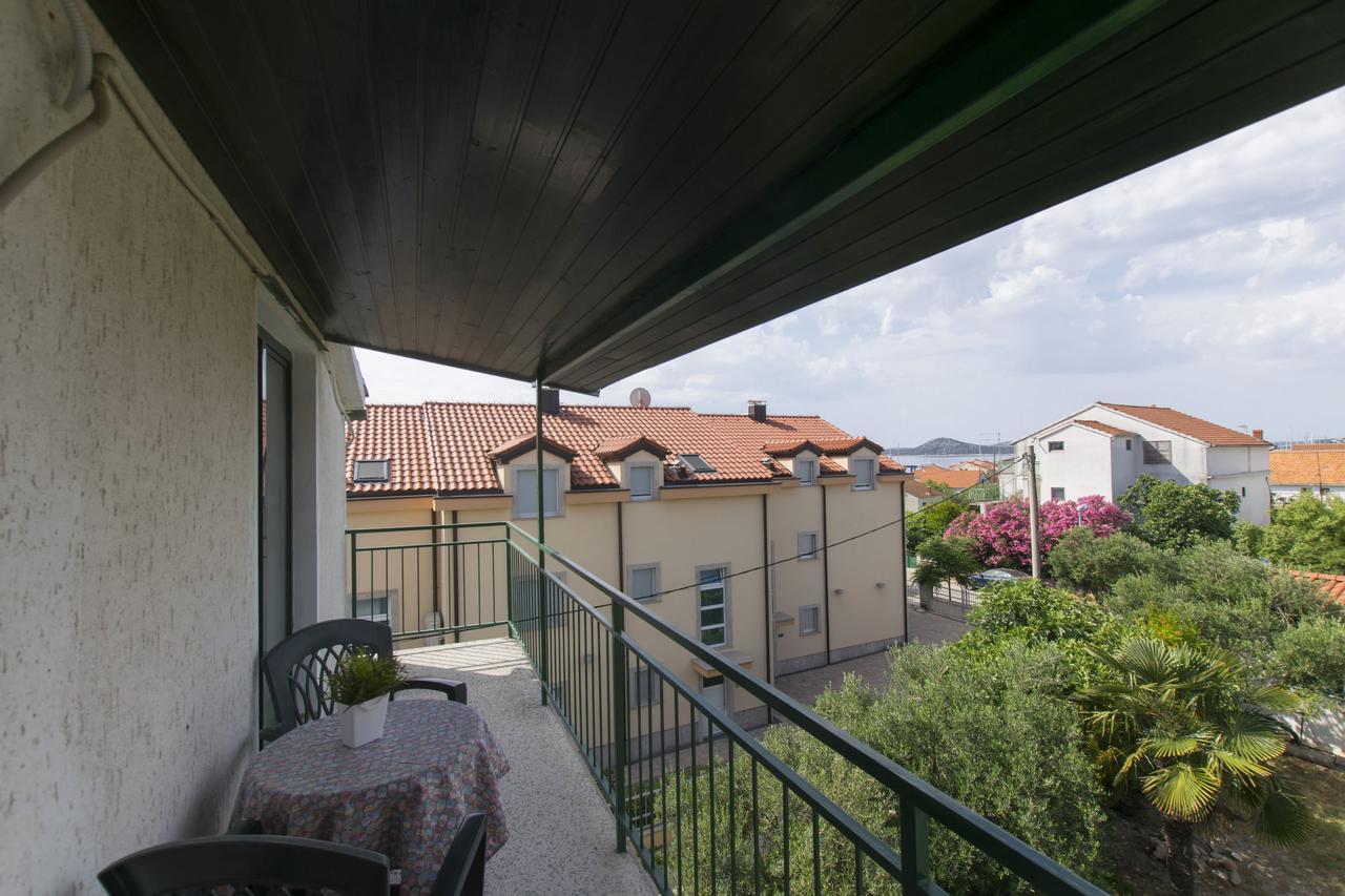 Apartments Branko Vodice Bagian luar foto