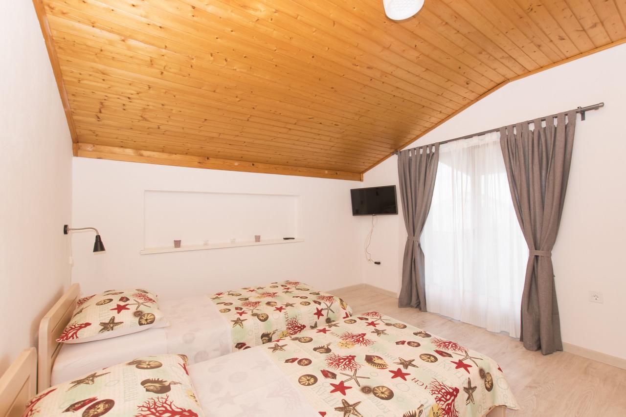 Apartments Branko Vodice Bagian luar foto