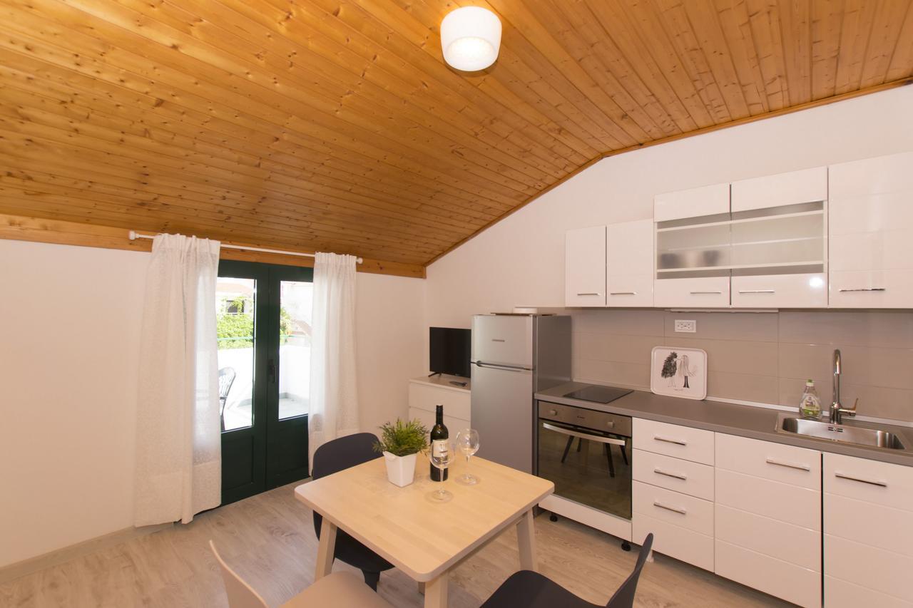 Apartments Branko Vodice Bagian luar foto